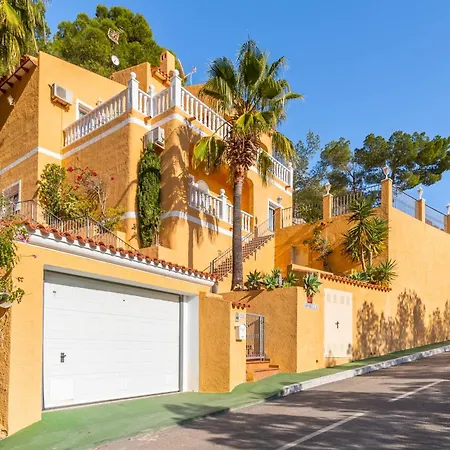 Macondo Hills Willa *