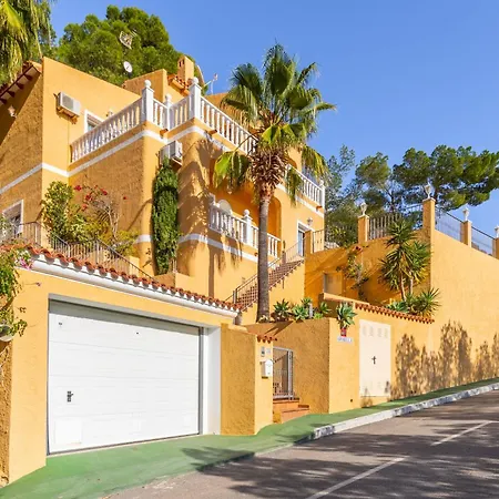 Macondo Hills Villa