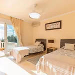 Macondo Hills