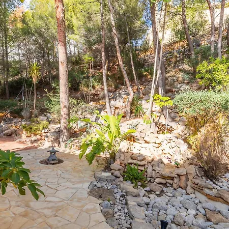 Macondo Hills Villa *